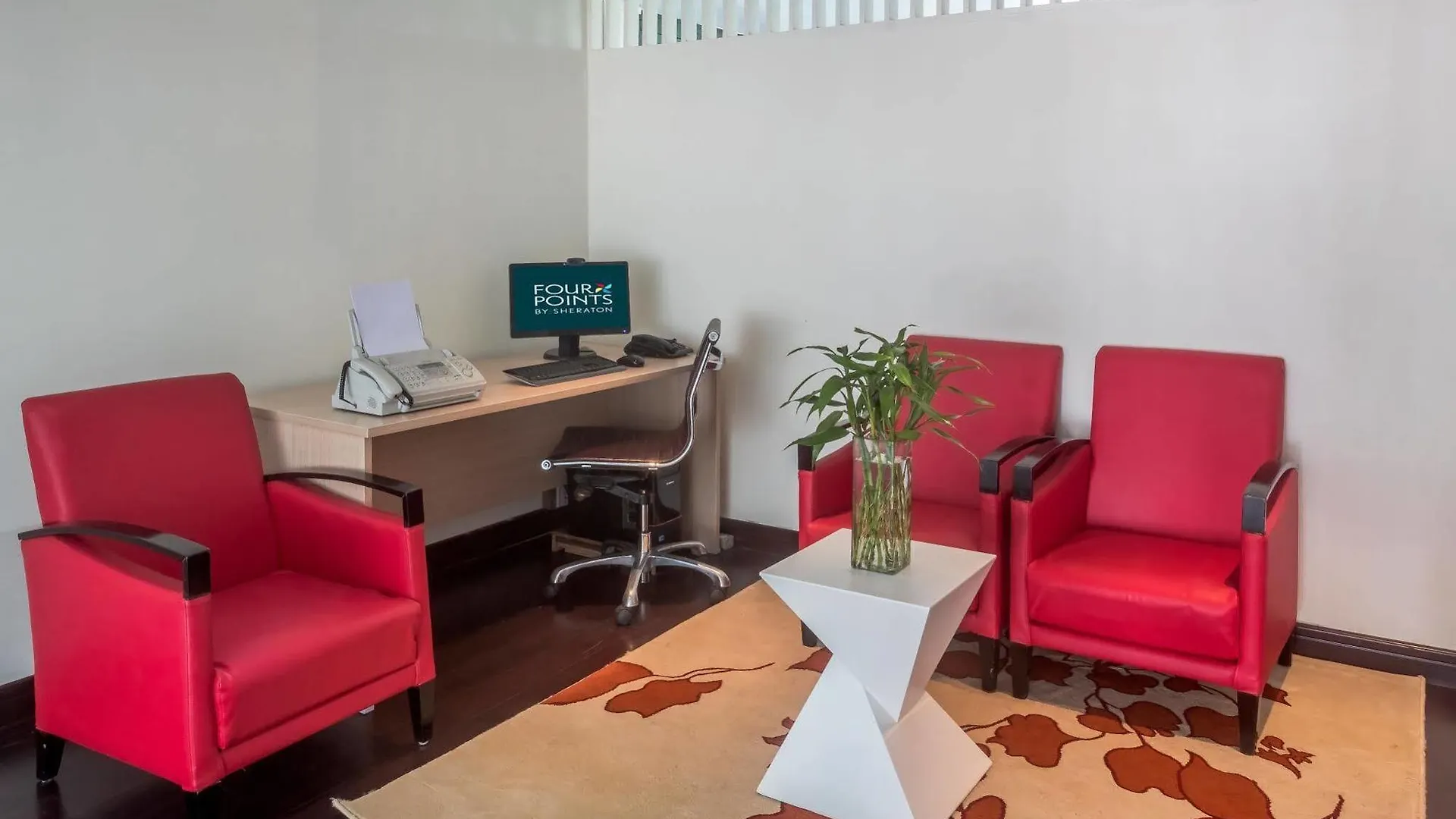 Radisson Hotel Agra Агра