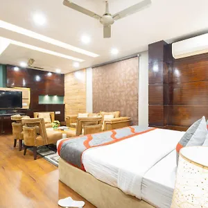 Gold Souk - Karol Bagh 4* Дели